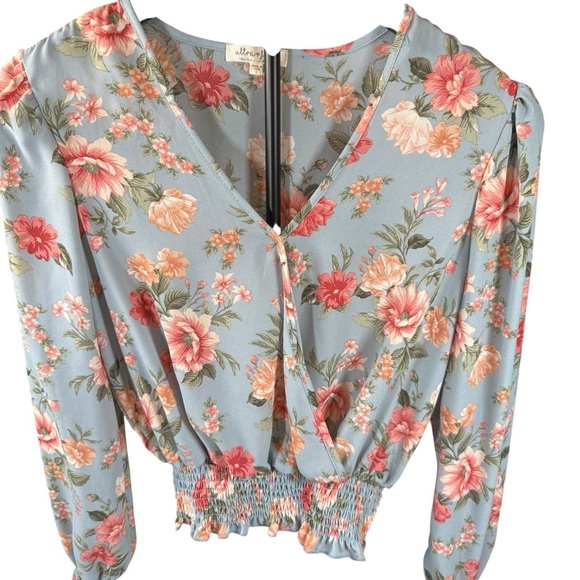 Ultra Flirt Floral Wrap Blouse in Blue and Pink - Picture 4 of 12